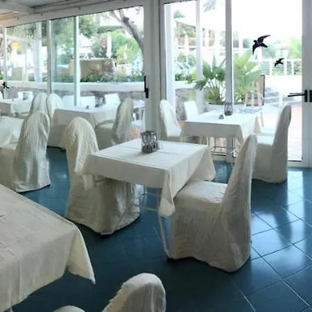 Paradiso Garden & Charme With Warm Thermalpools And Bed & Breakfast *