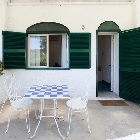 Paradiso Garden & Charme With Warm Thermalpools And Bed & Breakfast